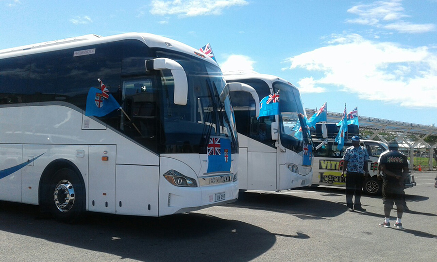 百路佳客车机场迎接斐济奥运冠军凯旋